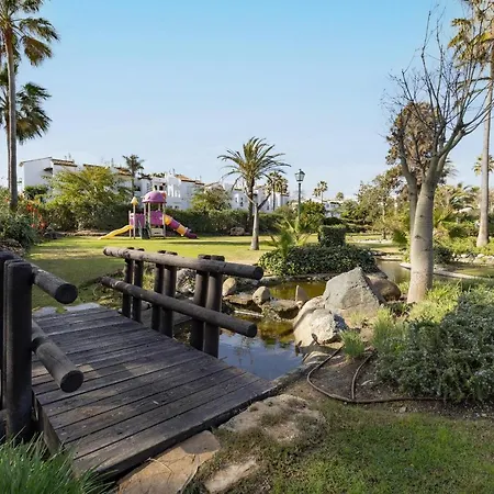 Frontline Paradise Townhouse Semesterbostad Estepona