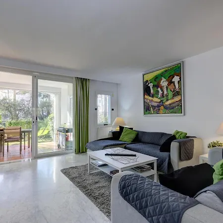 Frontline Paradise Townhouse