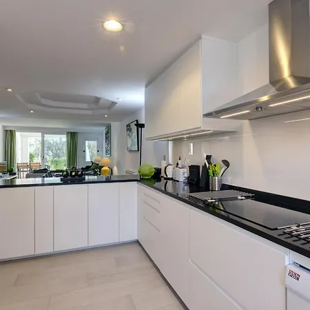 Frontline Paradise Townhouse Estepona