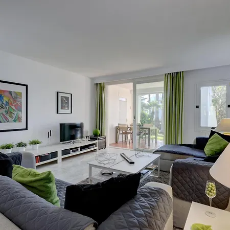 Dom wakacyjny Frontline Paradise Townhouse *